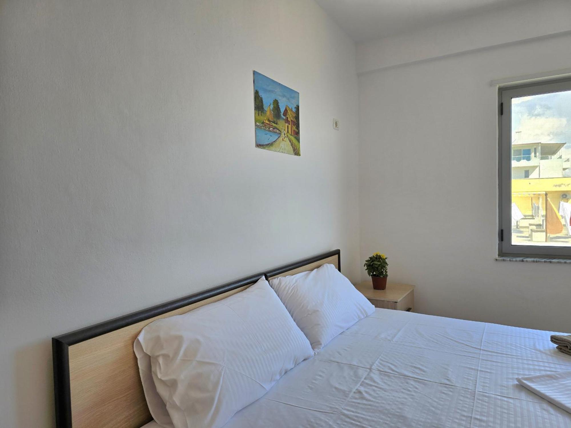 Sea View Apartments In ドゥラス エクステリア 写真